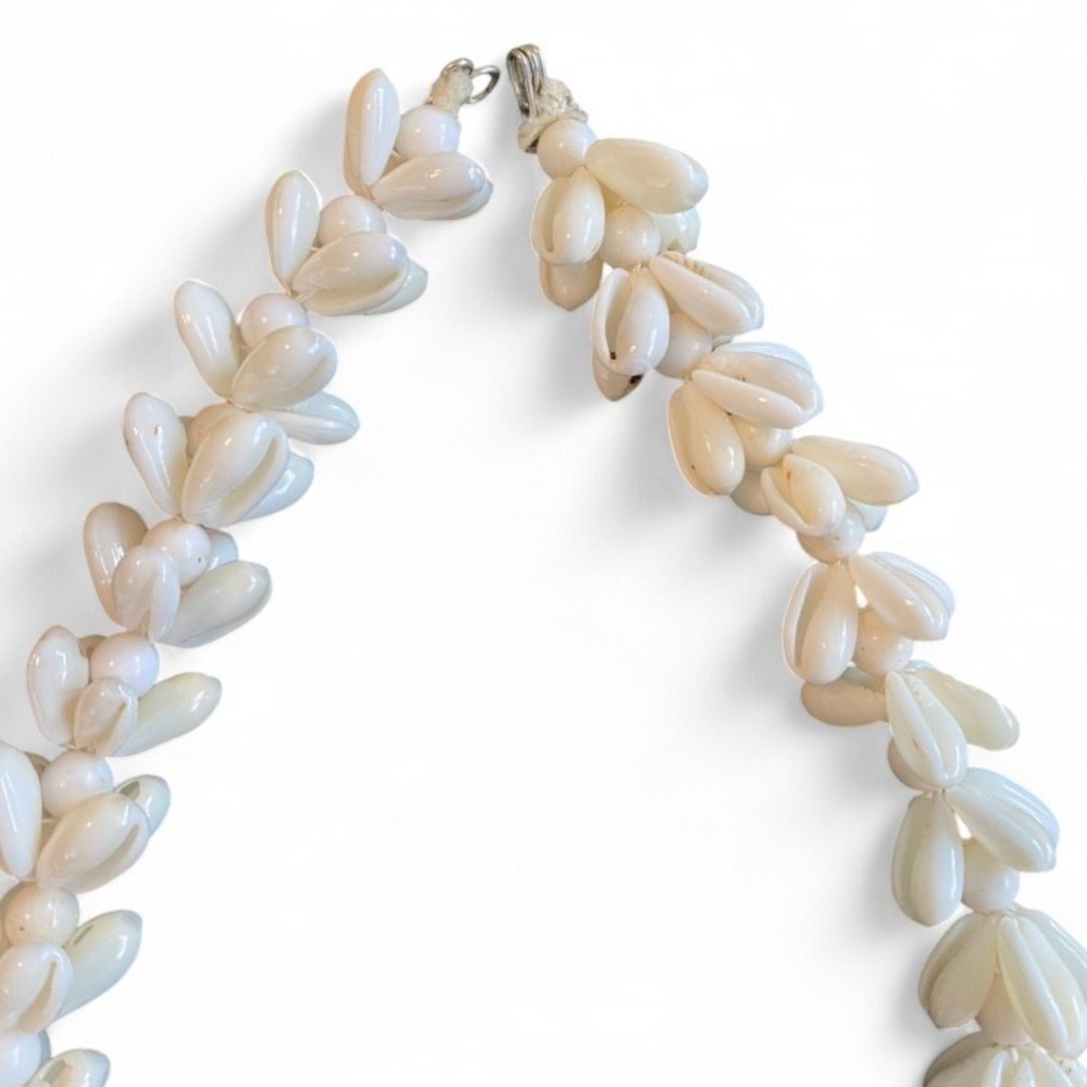 Vintage Shell Necklaces four total - Picture 5 of 7